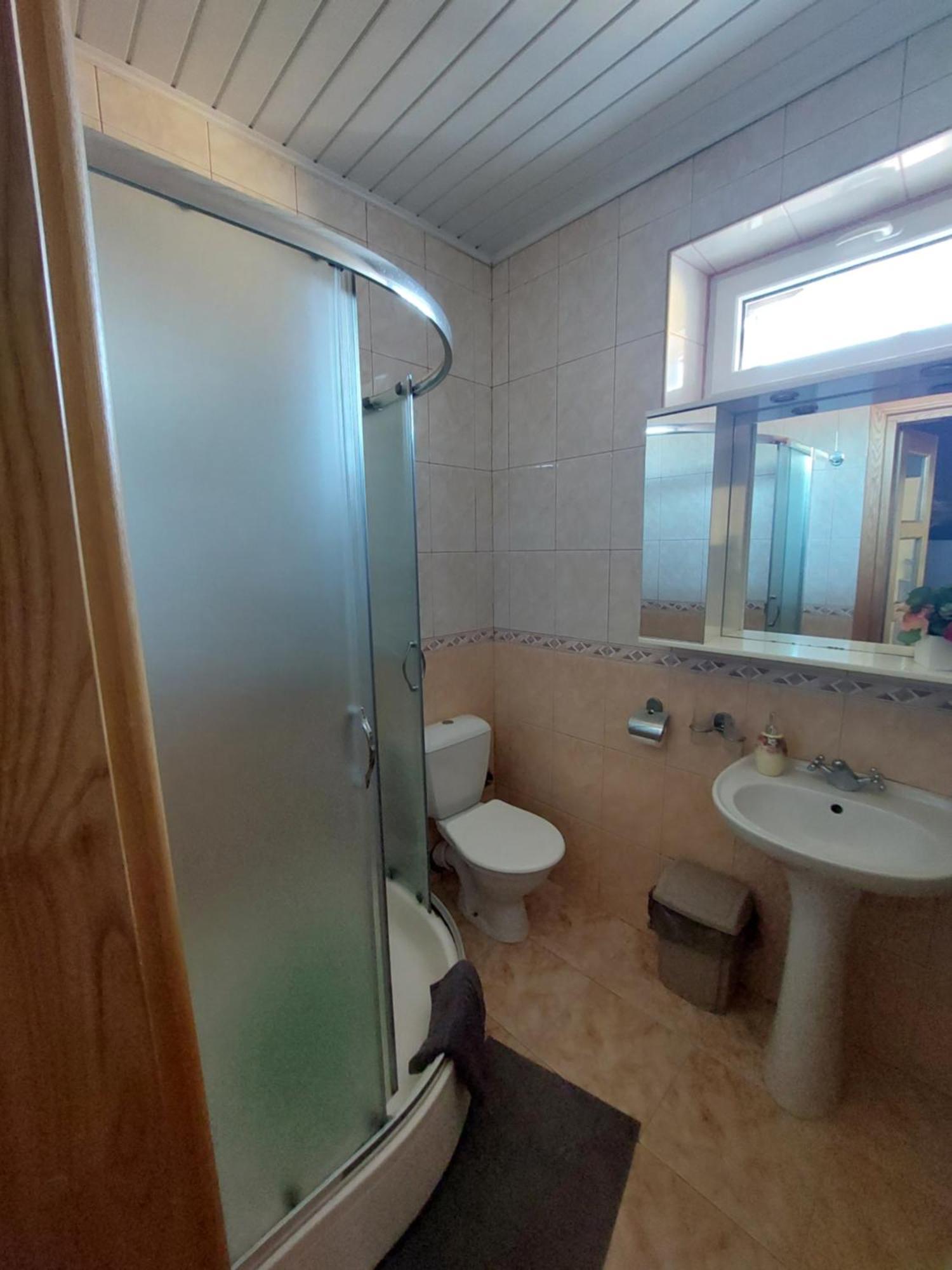 Nida guesthouse at Loreta Chambre photo