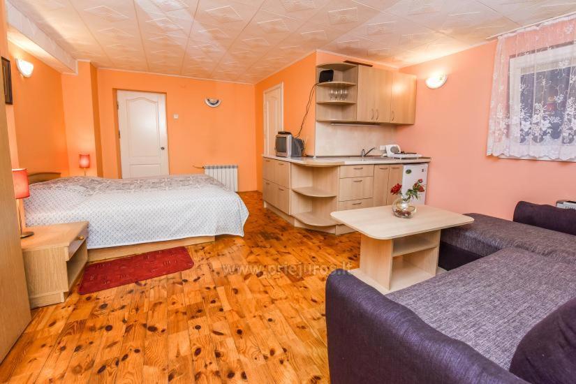 Nida guesthouse at Loreta Chambre photo